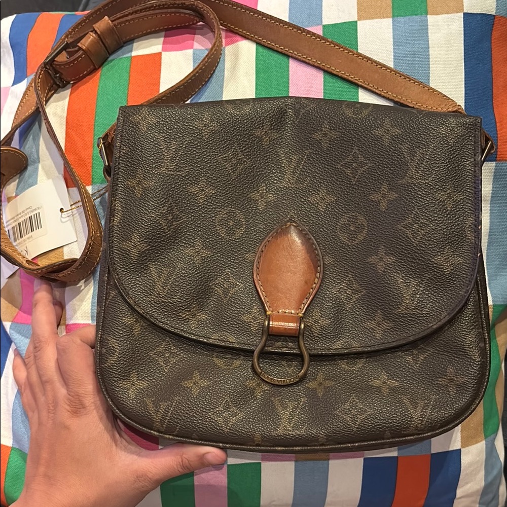 Louis Vuitton Saint cloud leather crossbody bag